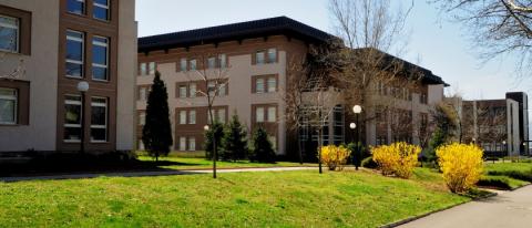 Американский университет в Болгарии - American University in Bulgaria - 1